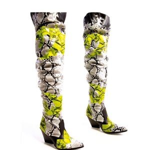 Last Pair! Brand New! Howdy Cowgirl Boots!